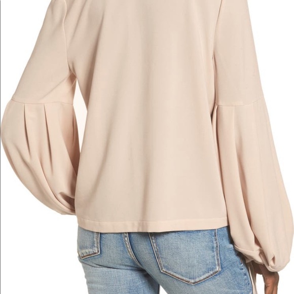 NWT J.O.A. Los Angeles Womens Long Sleeved Top in Nude Size Small - Brand New! - Picture 2 of 14